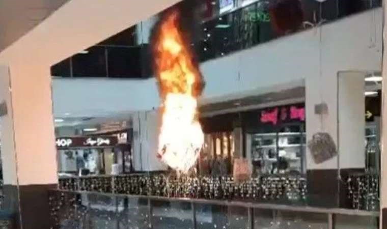 AVM’de facianın eşiğinden dönüldü! Alev alan avize zemine düştü