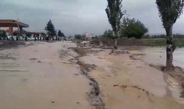 Afganistan’da sel felaketi: En az 50 kişi hayatını kaybetti!