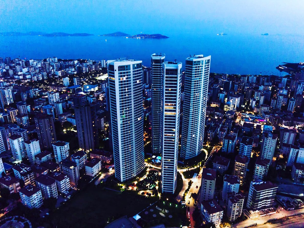 London Cadde: İstanbul’da Lüks Villa, Yalı ve Rezidans Alım Satımı