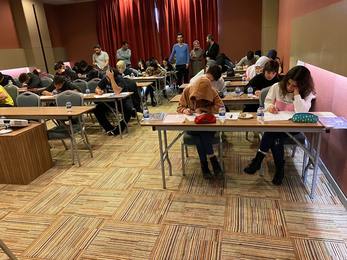 Sinan Tanrıverdi Eğitim Kurumları Başakşehir’de Özel Derslerle Kişisel Başarıya Ulaşın