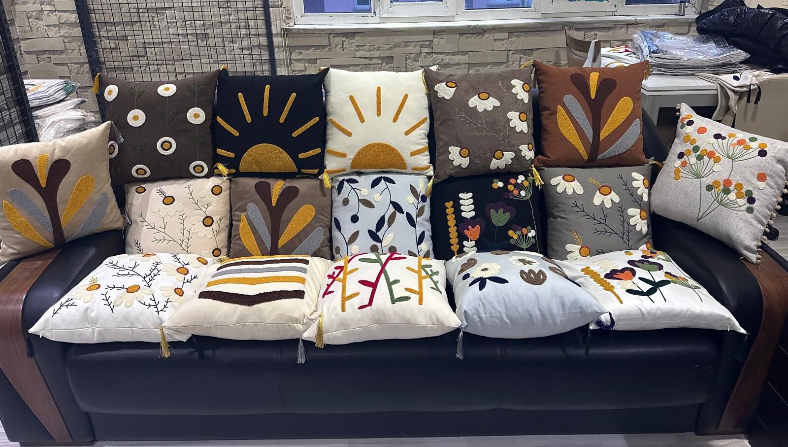 Punch Kırlent Kılıfı – www.kirlentdunyasi.com: İç Mekanınızı Yüksek Kalite Kırlent Kılıflarıyla Güzelleştirin