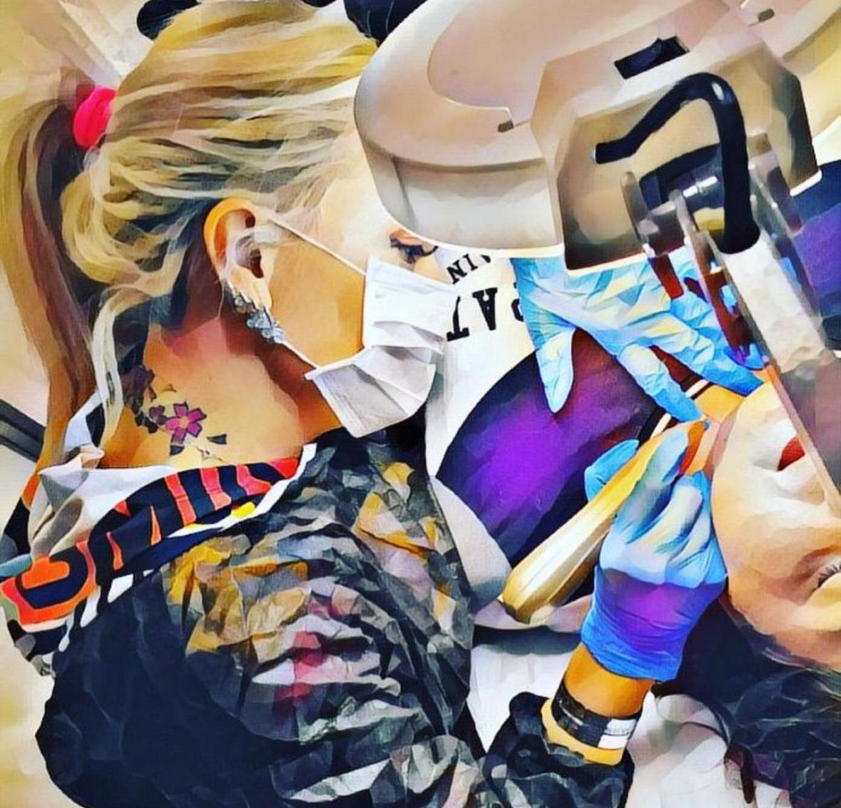 Dr. Gökçe Balamir ile Uluslararası Sertifikalı Estetik Uygulamaları