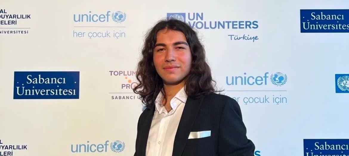 Emre Caklı: Sanatın ve Aktivizmin Genç Sesi