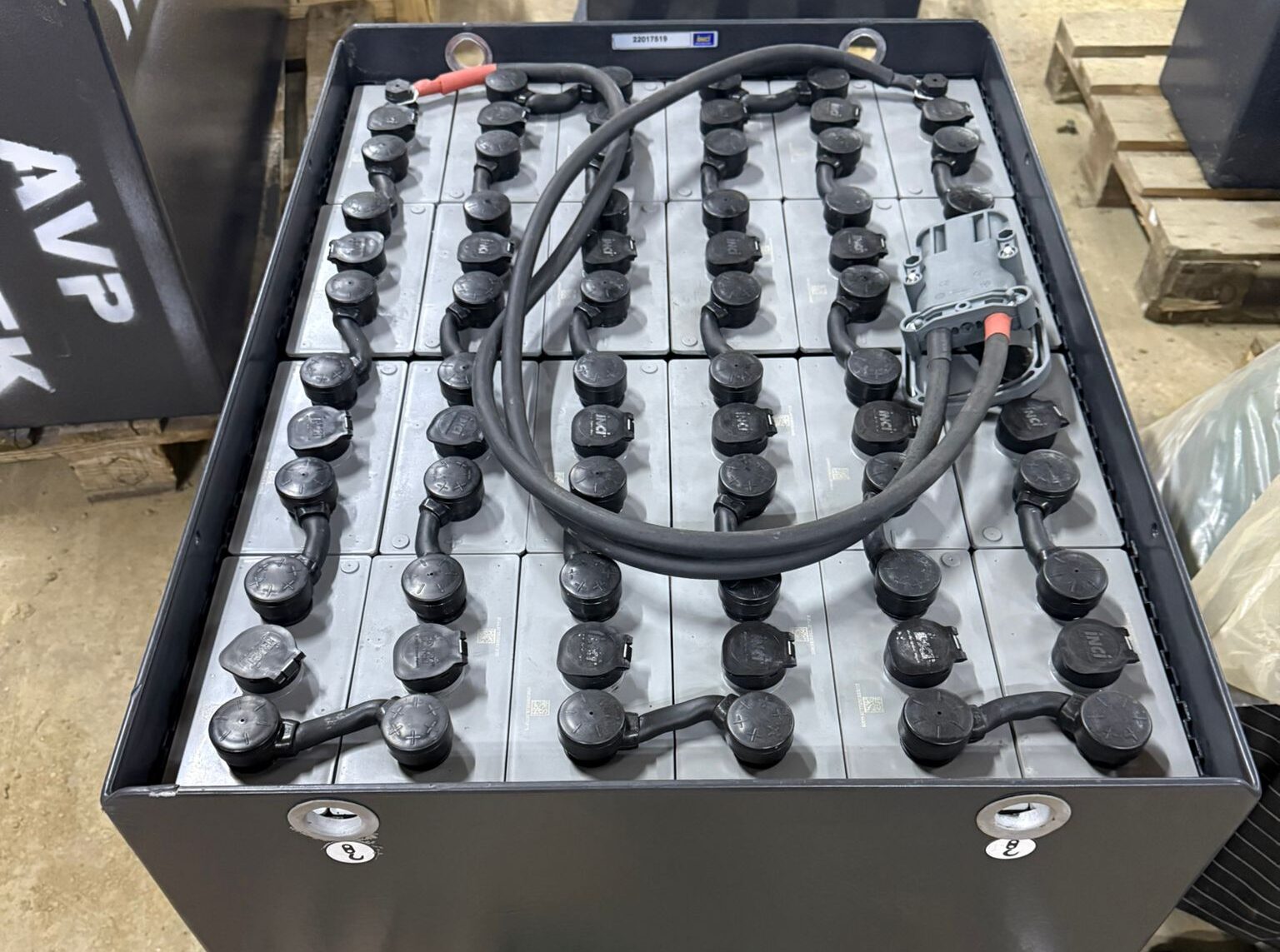 And Akü: Lojistik ve Depolama Sektöründe Gücün Adı