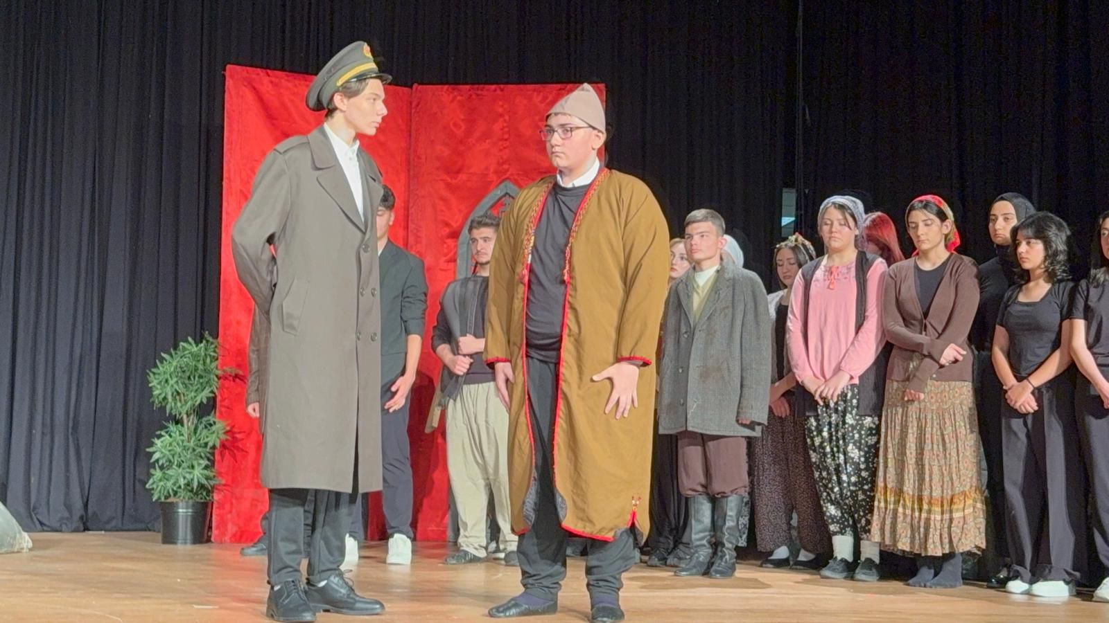 Ankara Kültür Sanat Tiyatrosu Yetişkinler İçin Oyunculuk Eğitimi Sunuyor