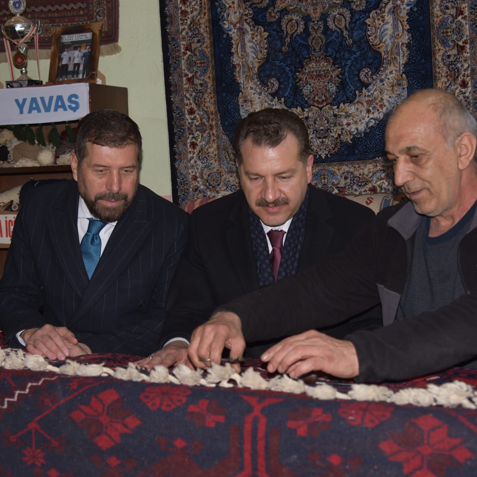 Öztürk Halıcılık’ın Ustası Yusuf Öztürk: Geçmişin İzlerini Halılarda Yaşatan Sanatçı