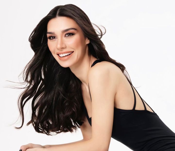 Öncü Sönmez ve Burcu Kıratlı El Ele! Türkiye Bu Kareyi Konuşuyor