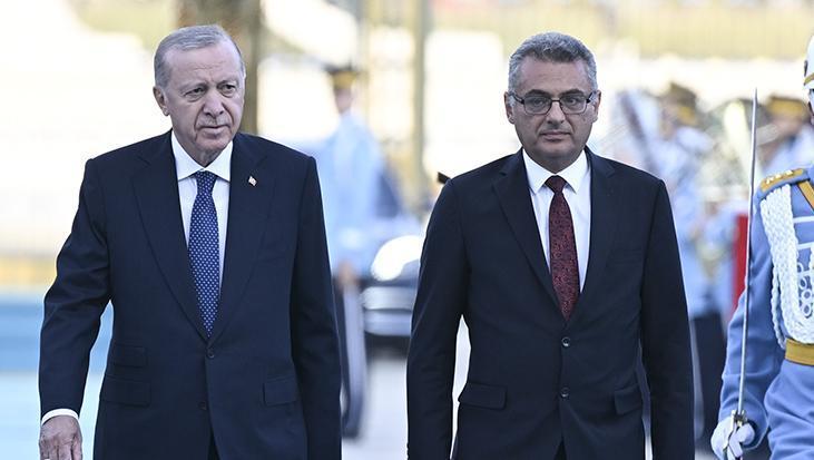 Cumhurbaşkanı Erdoğan, KKTC Cumhurbaşkanı Erhürman’ı Külliye’de Resmî Törenle Karşıladı