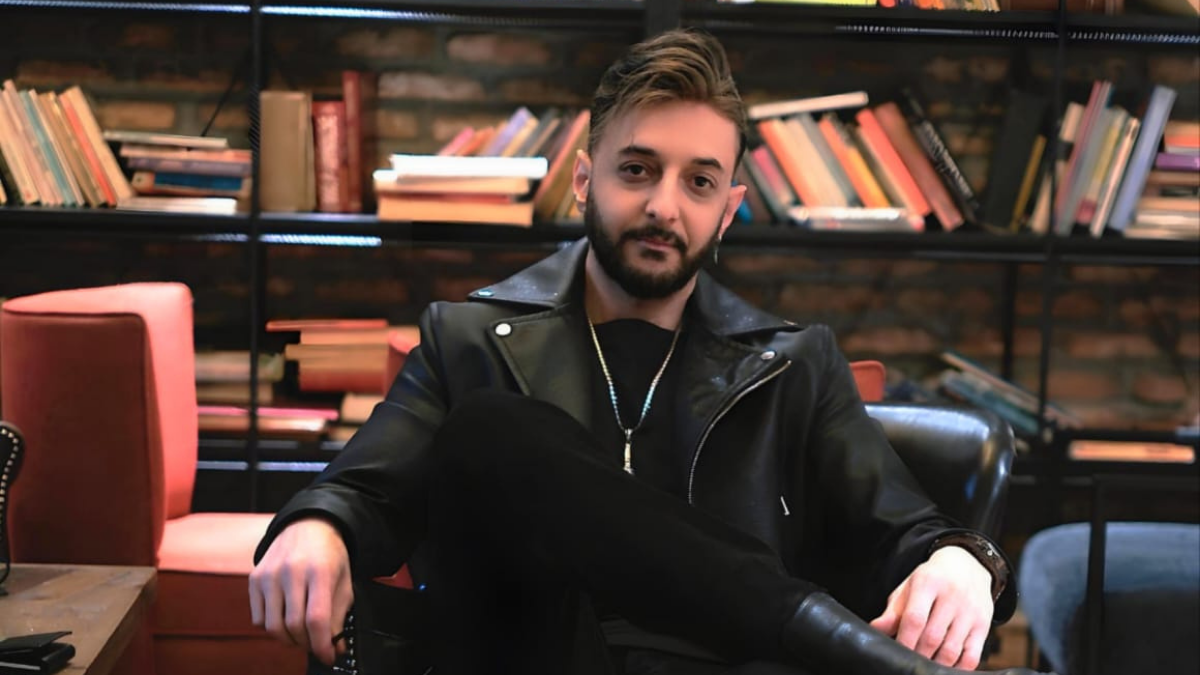 Bir Şarkıya Sığan Ömür: Ayaz Çavuşoğlu’nun Huzura Çıkan Yolculuğu