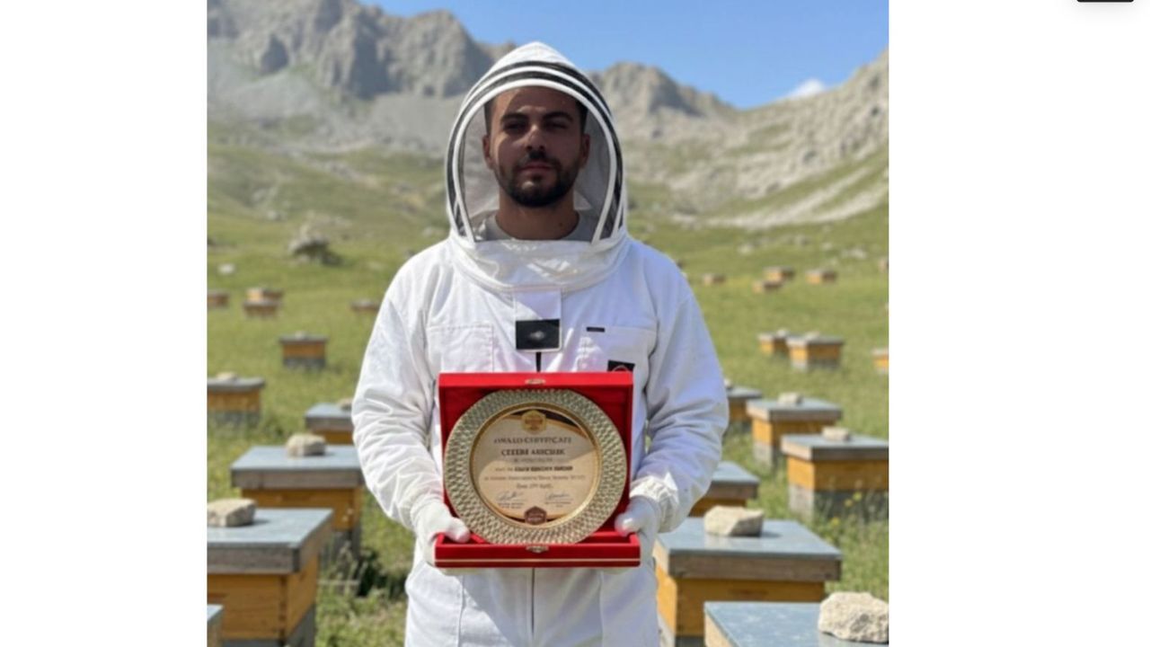 Siirt’ten Dünya Zirvesine: Çelebi Arıcılık London Honey 2025’te 60 Ülke Arasından Birinci Oldu