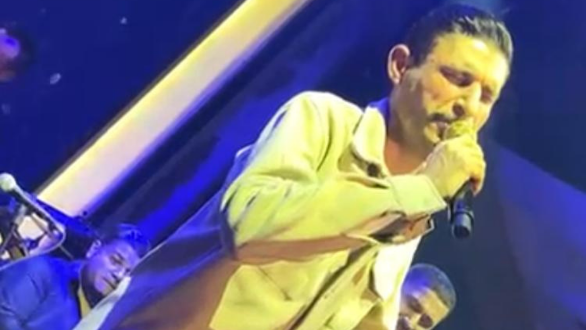 Kemal Ünlü, Özgür Alter ile İstanbul Etiler’de Sahneye Çıktı: Duygularla Dolu Bir Gece