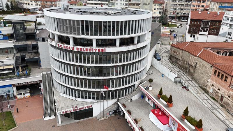 Bolu Belediye Başkanı Tanju Özcan Tutuklandı, Görevden Uzaklaştırıldı: Başkan Vekili Seçimi 6 Mart’ta