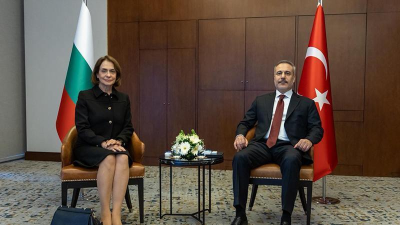 Fidan, Bulgaristan Dışişleri Bakanı Neynski ile İstanbul’da Görüştü