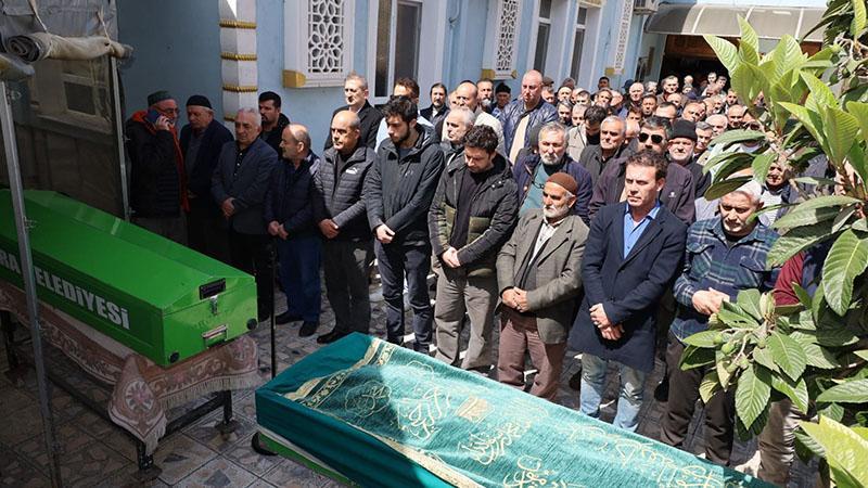 Bir Gün Arayla Gelen Acı: Kardeşler Yan Yana Toprağa Verildi