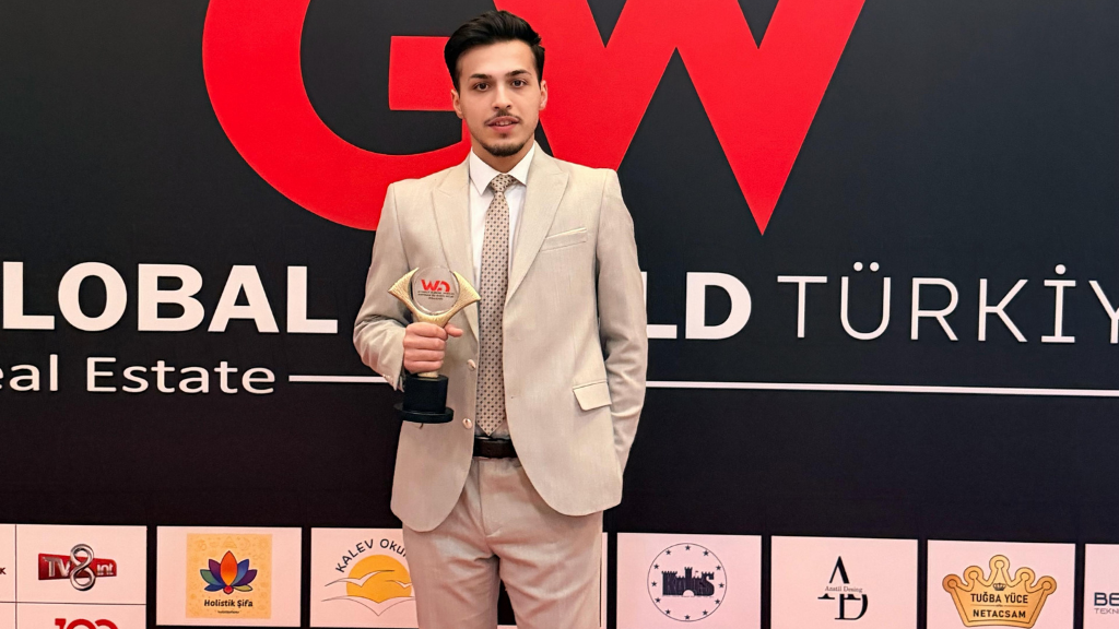 GÖRKEM ERTAŞ’A SPOR FİZYOTERAPİSİNDE YILIN BAŞARISI ÖDÜLÜ