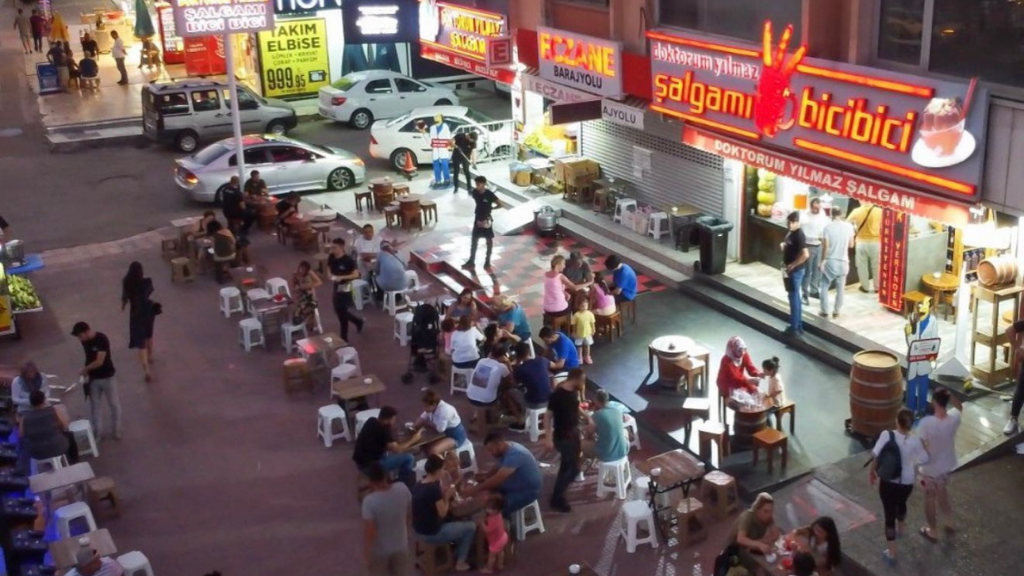 DOKTORUM YILMAZ ŞALGAMI’NA GELENEKSEL LEZZETLER KATEGORİSİNDE ÖDÜL