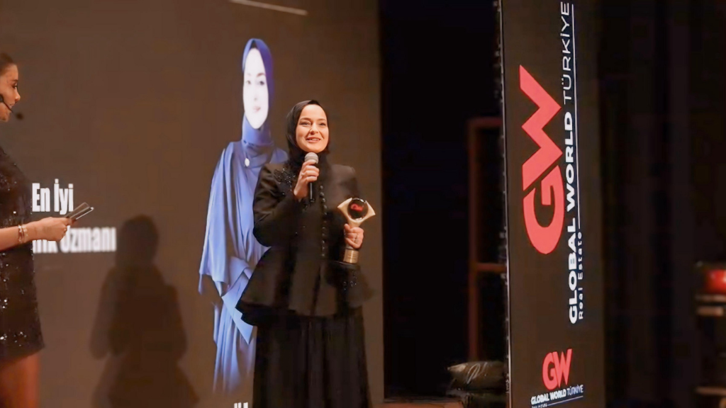 ALTIN ZİRVE’DE GÜZELLİK ALANINDA ZİRVE SONGÜL OKTAR’IN OLDU