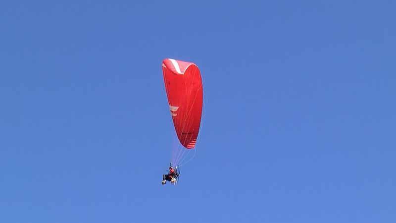19 Mayıs’a Özel Anlamlı Uçuş: Paramotorlarla Samsun’a Türk Bayrağı Taşınıyor