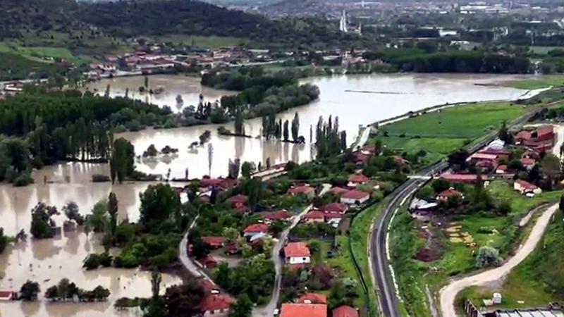 Turhal’da taşkın alarmı: 15 mahalle ve 6 köy için tahliye kararı