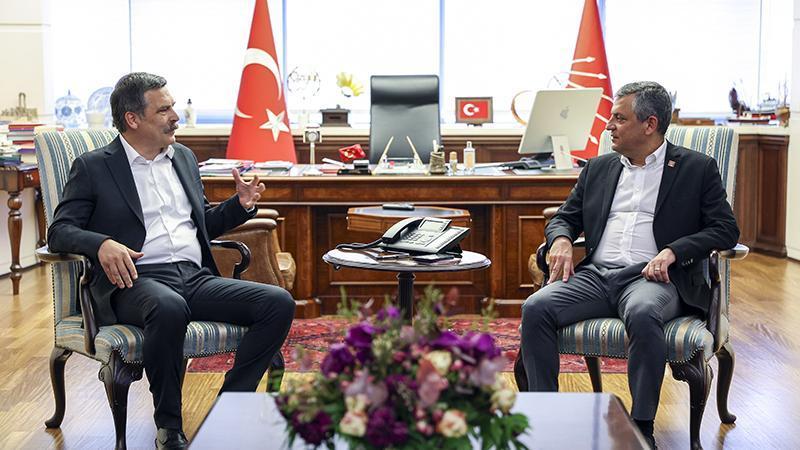 CHP GENEL MERKEZİNE DESTEK ZİYARETLERİ: MUHALİF SİYASİLER VE SENDİKALAR BİR ARAYA GELDİ