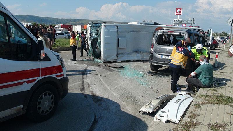 Kilis-Gaziantep Yolunda Zincirleme Kaza: 8 Kişi Yaralandı