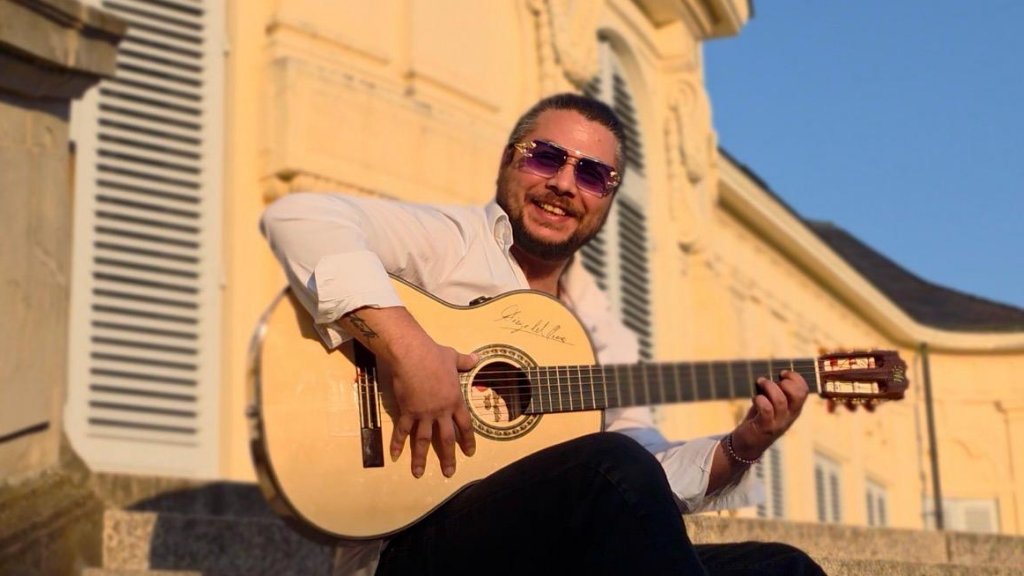 Stuttgart’tan Yükselen Flamenco Rüzgârı: Cem Rey del Mar Dikkatleri Üzerine Çekiyor