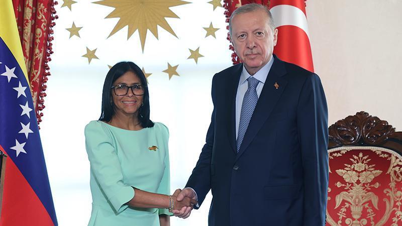 Erdoğan, Venezuela Cumhurbaşkanı Vekili Delcy Rodriguez’i Dolmabahçe’de Kabul Etti