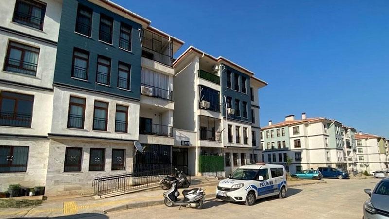 Telefonlarına Cevap Vermeyen Anne Evinde Kanlar İçinde Bulundu
