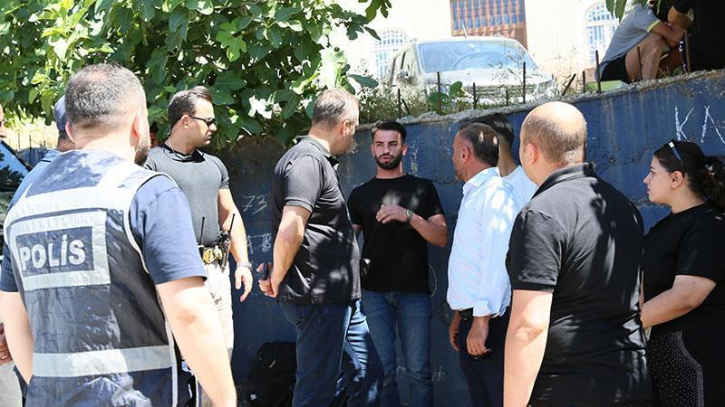 Şırnak’ta YKS AYT Maratonunda Polisten Öğrencilere Zamanla Yarış Desteği
