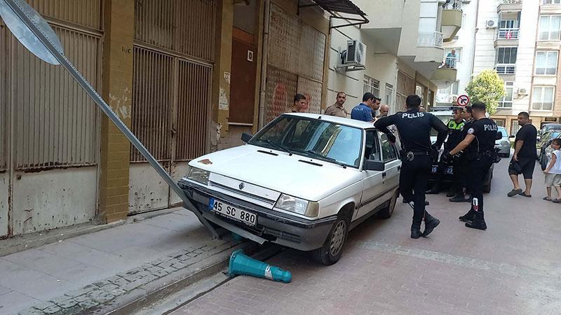 Manisa’da Polis Kovalamacası: Ruhsatsız Silah Taşıyan Sürücü Yakalandı