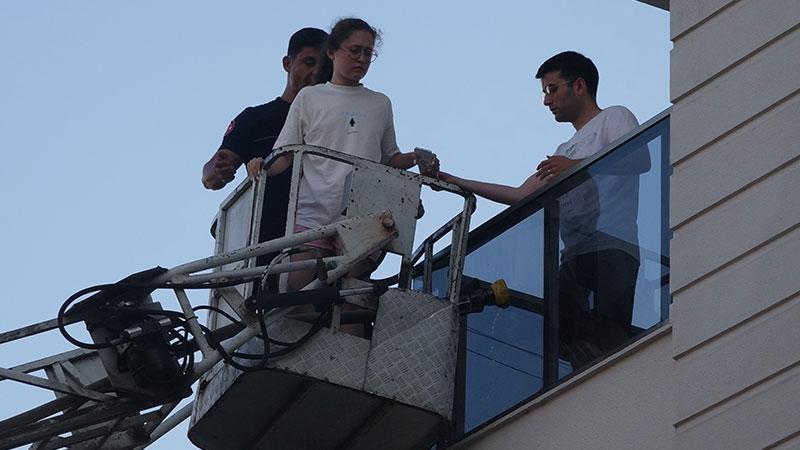 Antalya’da Apartman Yangını: 2’si Bebek 10 Kişi Kurtarıldı