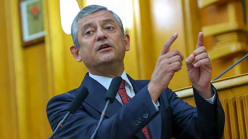Özgür Özel’den Gözaltılar, Ekonomi ve Siyaset Eleştirisi: “Hukuksuzluk ve Baskı Dönemi Yaşanıyor”