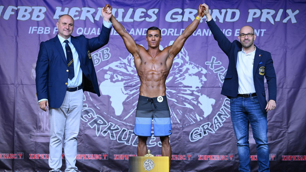 Avrupa’dan Üç Altınla Döndü: Genç Sporcu IFBB Pro Card ile Profesyonelliğe Adım Attı
