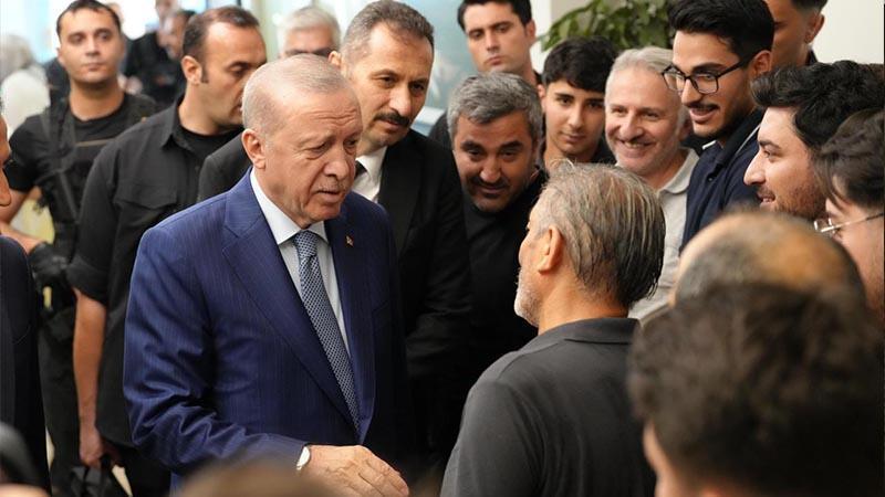 Cumhurbaşkanı Erdoğan’dan AK Parti İstanbul İl Başkanlığı’na ziyaret