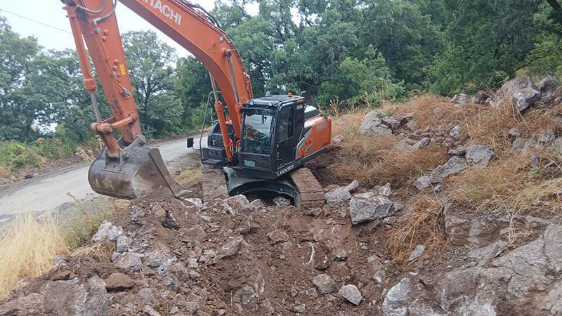 Sakarya’da kaçak define operasyonu: İş makinesiyle kazı yapan 5 kişi suçüstü yakalandı