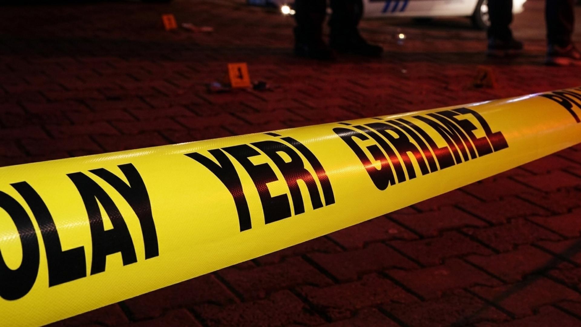 Tartıştığı kadını tabancayla öldürüp, aynı silahla intihar etti