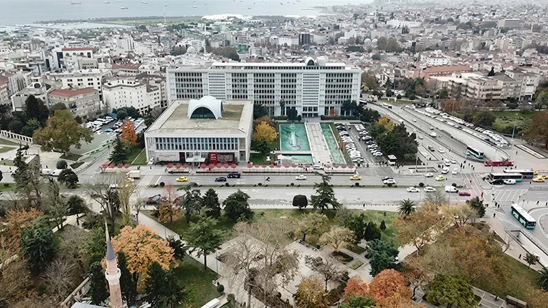 İBB’ye yönelik yolsuzluk soruşturmasında 12 kişi gözaltına alındı