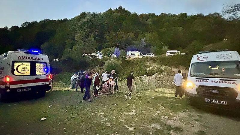 Bartın’da patpat dereye yuvarlandı: 1’i ağır 8 yaralı