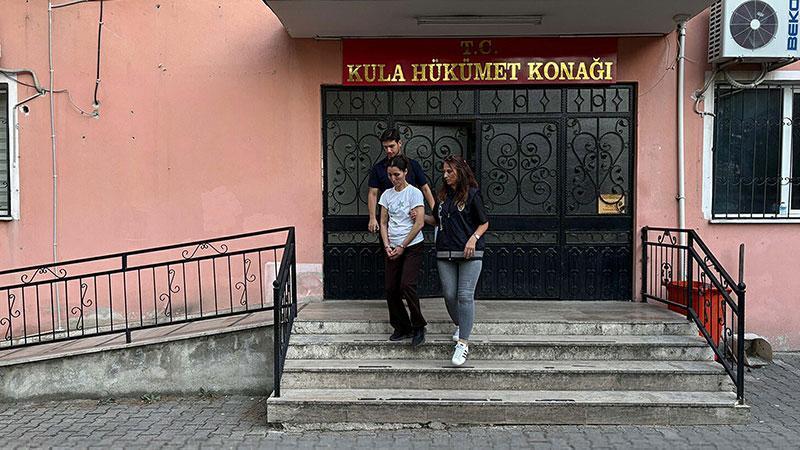 Manisa’da araçtan 65 bin içimlik bonzai çıktı: 1 tutuklama