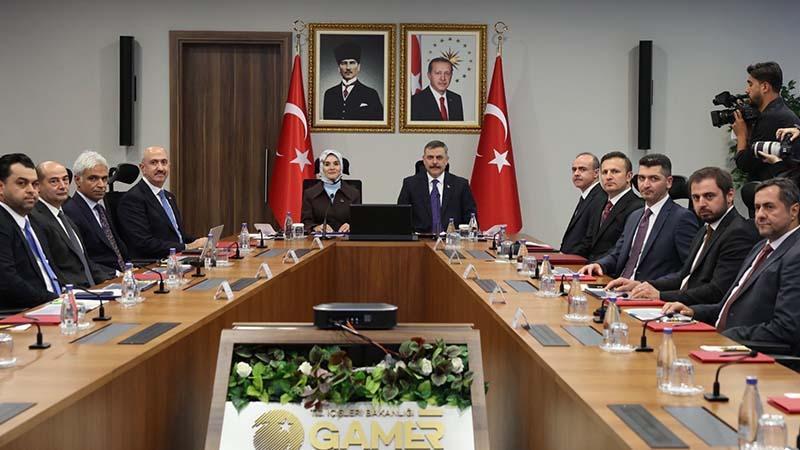 Bakanlar Çiftçi ve Göktaş, 81 ilin valisiyle sosyal yardımları değerlendirdi