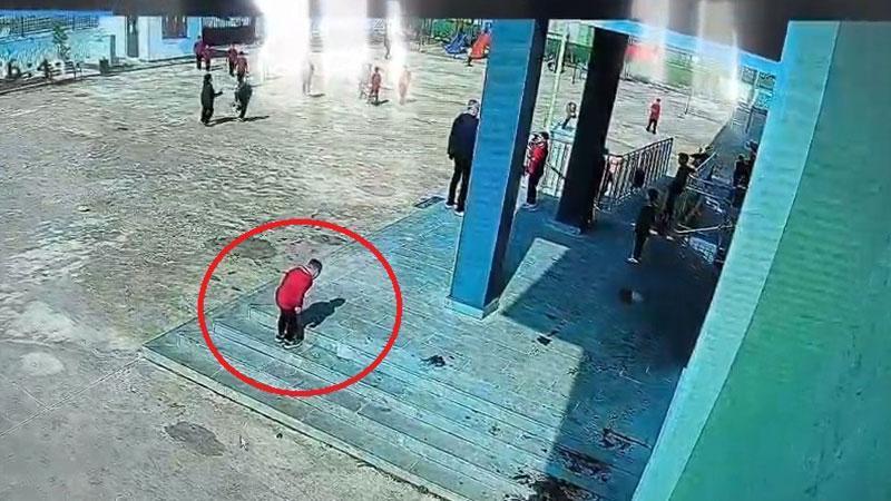 Nefes borusuna mandalina kaçan öğrenciyi müdür yardımcısı kurtardı