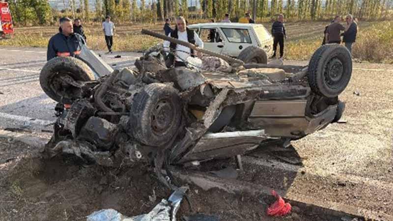 Çorum’da Feci Kaza: Otomobillerden Biri Takla Attı, 7 Kişi Yaralandı